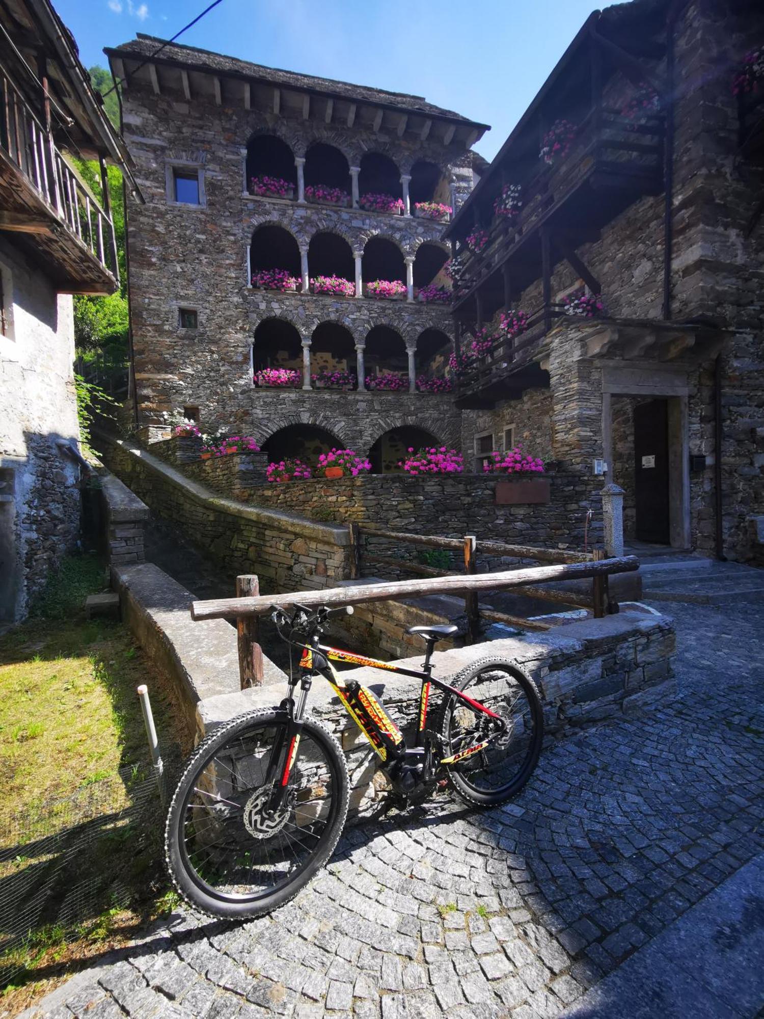 Dimora Storica Casa Vanni Villadossola Exterior foto
